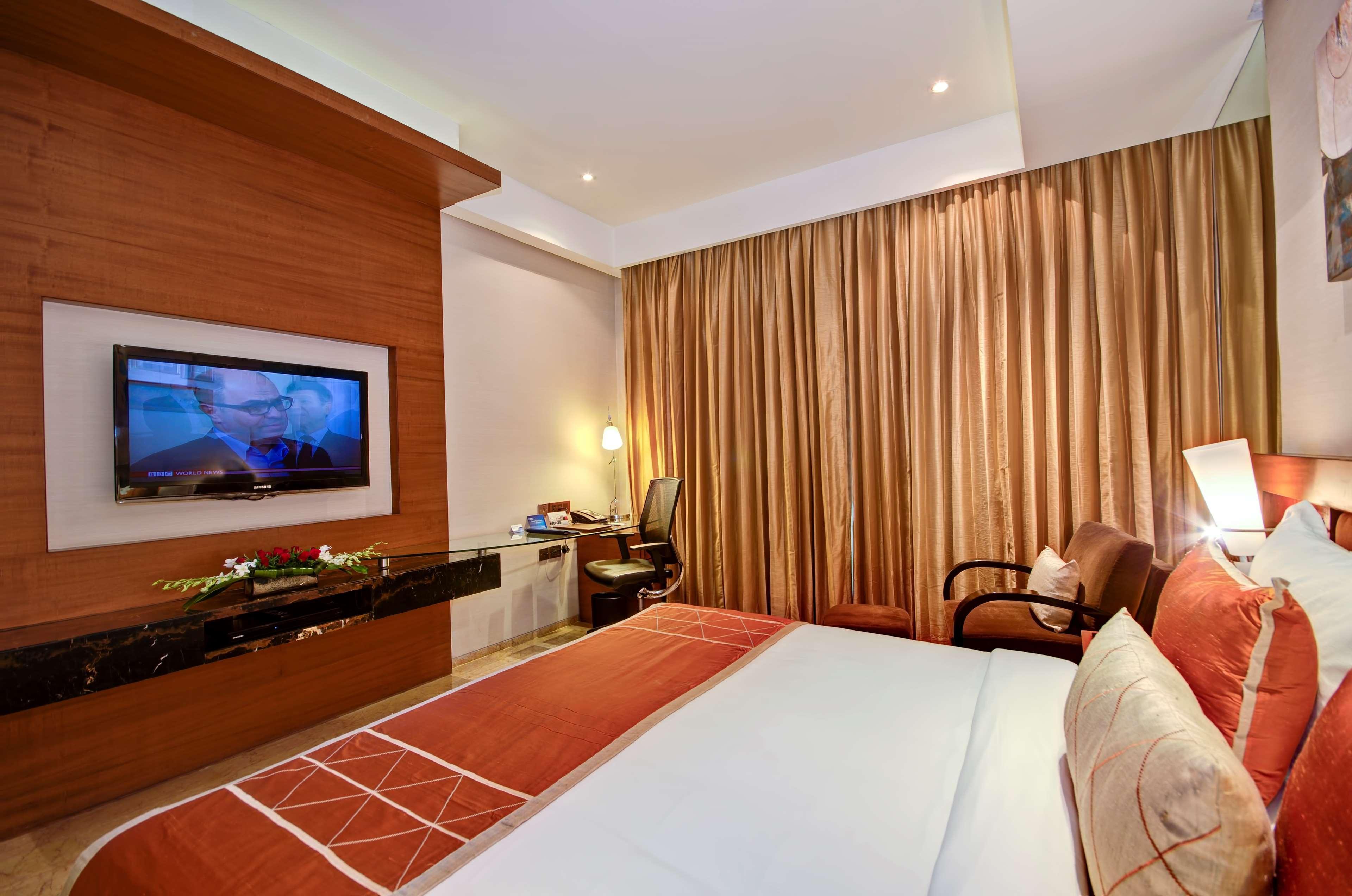 Radisson Blu Kaushambi Delhi NCR Hotel Ghaziabad Bagian luar foto