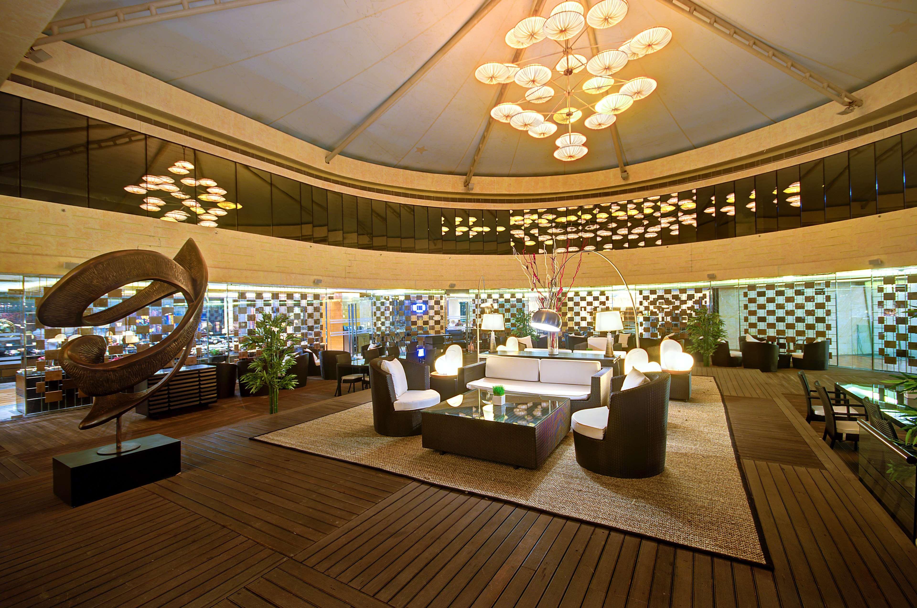 Radisson Blu Kaushambi Delhi NCR Hotel Ghaziabad Bagian luar foto