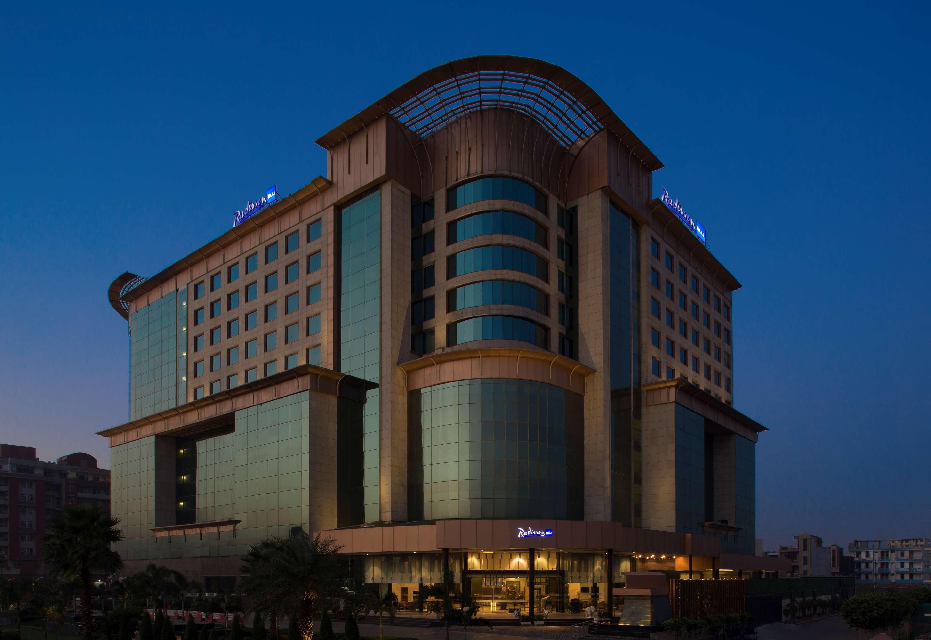 Radisson Blu Kaushambi Delhi NCR Hotel Ghaziabad Bagian luar foto