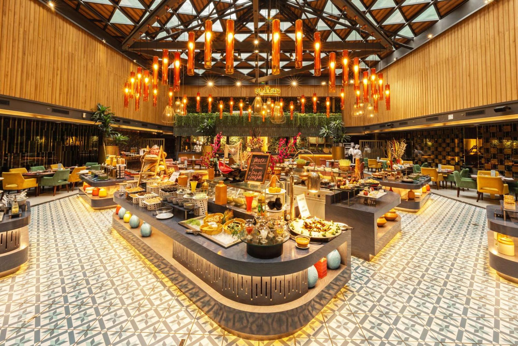Radisson Blu Kaushambi Delhi NCR Hotel Ghaziabad Bagian luar foto